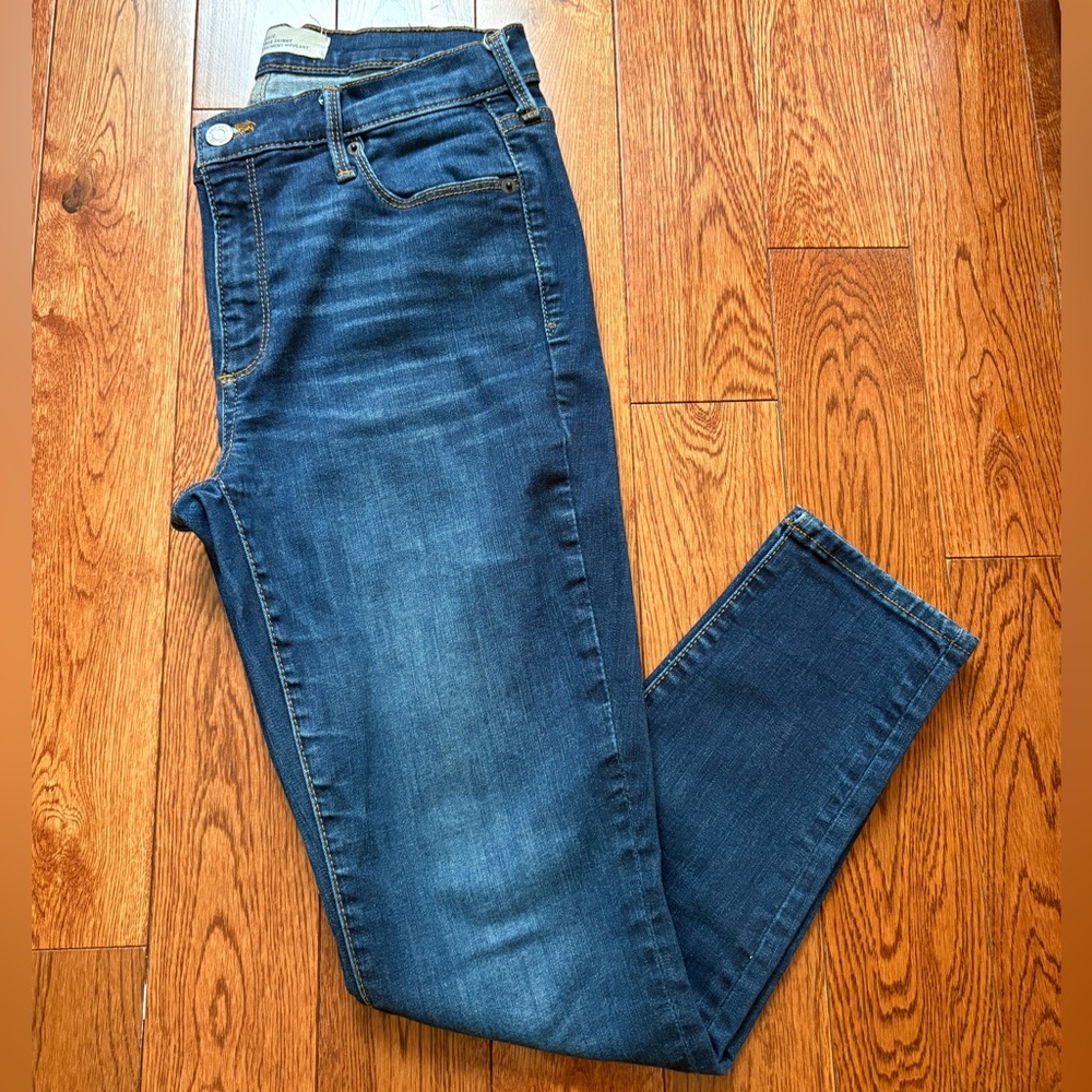 GAP Women's Dark Blue Skinny Jeans